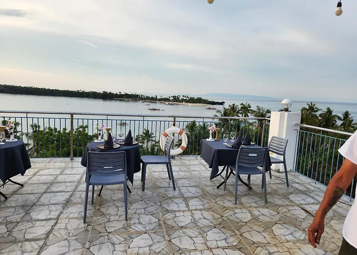 Islandview Whitehouse - Camotes Esperanza